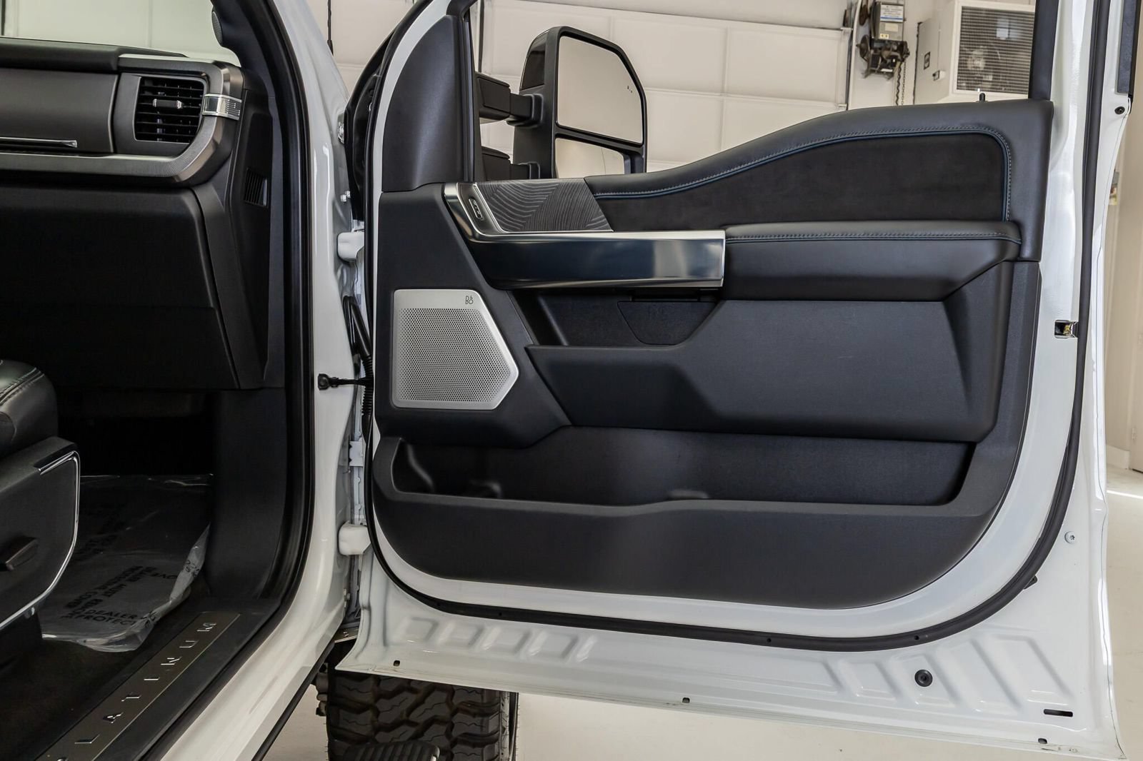 Used 2025 Ford F250 Platinum AWD/4WD image 38