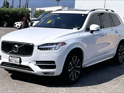 Used 2018 Volvo XC90 T6 Momentum w/ Convenience Package AWD/4WD image 3