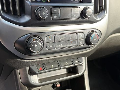 Used 2021 Chevrolet Colorado LT w/ LT Convenience Package image 13