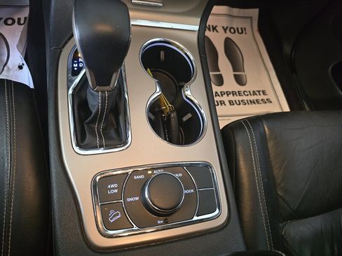 Used 2017 Jeep Grand Cherokee Limited w/ Trailer Tow Group IV image 19