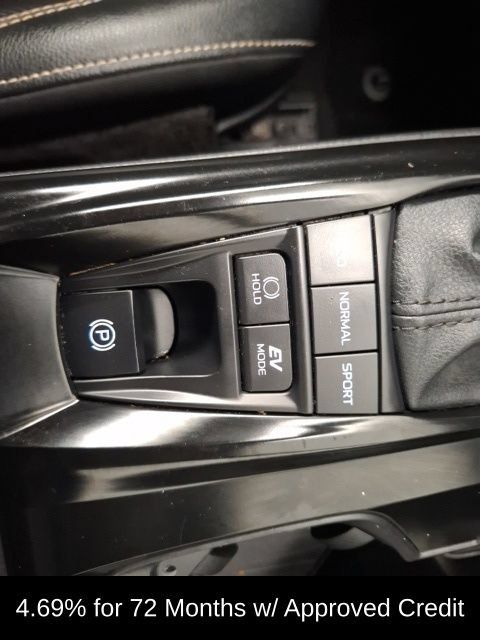 Used 2025 Toyota Camry SE FWD image 31