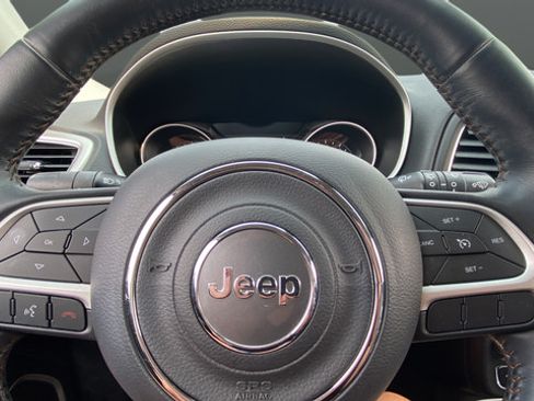 Used 2019 Jeep Compass Latitude AWD/4WD image 15