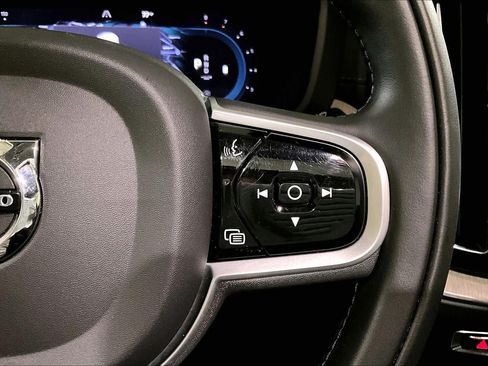 Used 2022 Volvo XC60 B6 Inscription w/ Advanced Package AWD/4WD image 24