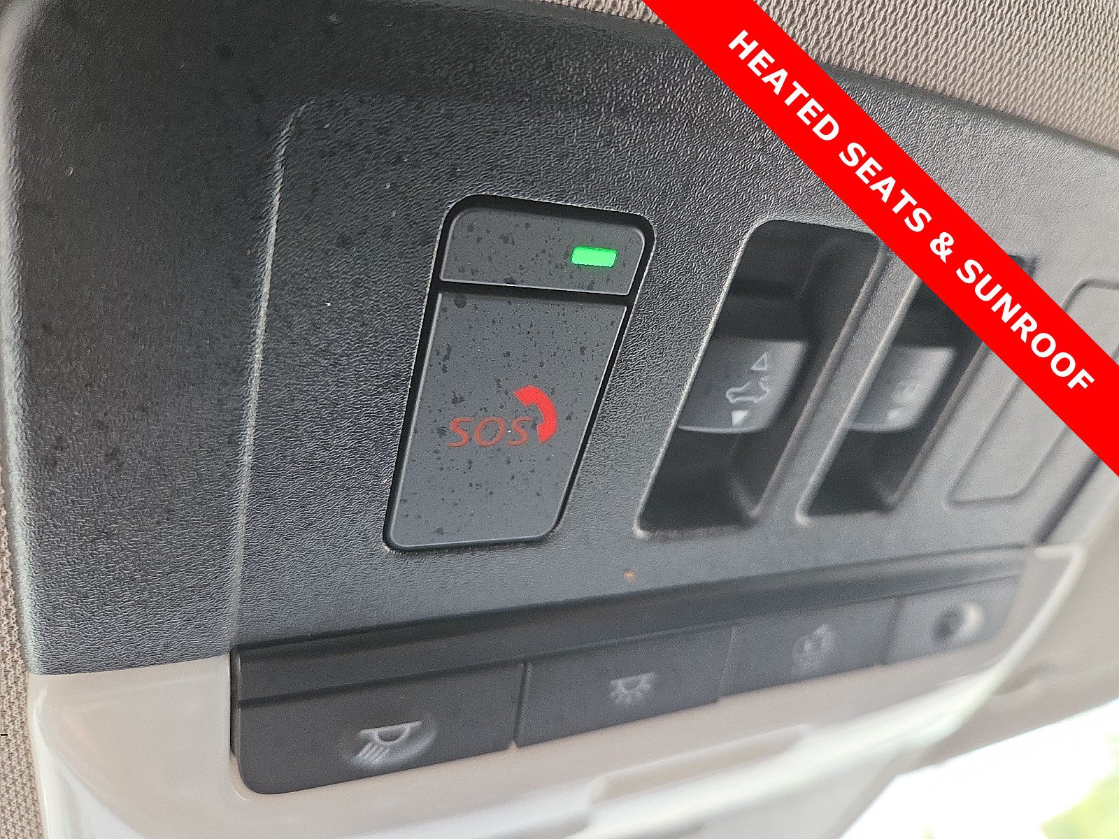Used 2025 Nissan Rogue SL w/ Tech Package AWD/4WD image 21