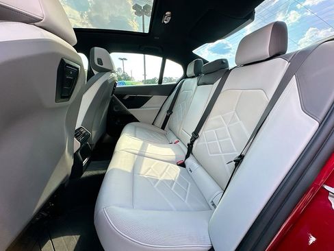 Used 2025 BMW 530i w/ M Sport Package RWD image 4