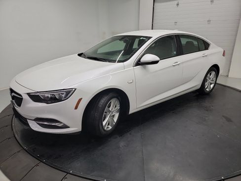 Used 2019 Buick Regal Preferred w/ Sights and Sounds Package FWD image 3
