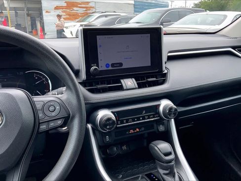 Used 2024 Toyota RAV4 XLE FWD image 7