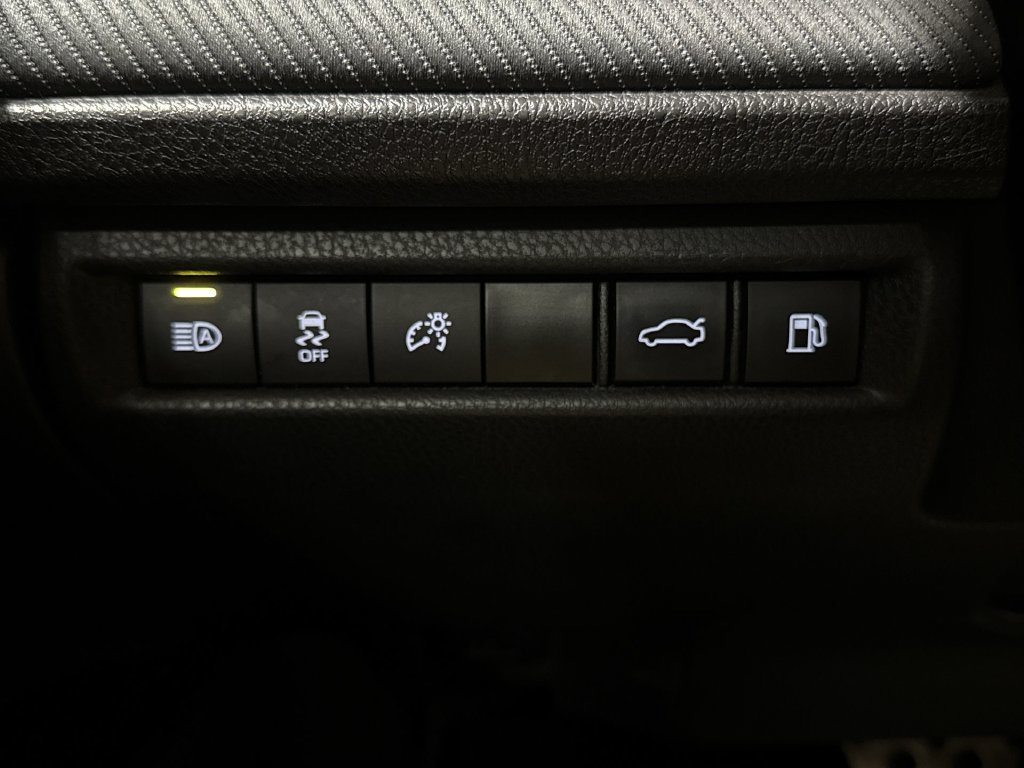 Used 2025 Toyota Camry SE FWD image 18