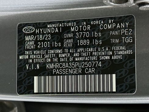 Used 2023 Hyundai Venue SEL image 12