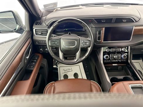 Used 2023 GMC Yukon Denali Ultimate image 21