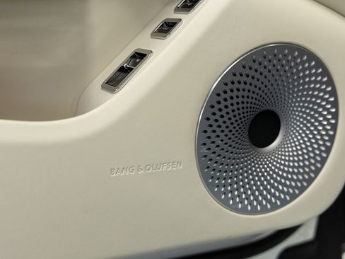 Used 2026 Bentley Flying Spur Plug-In Hybrid image 29