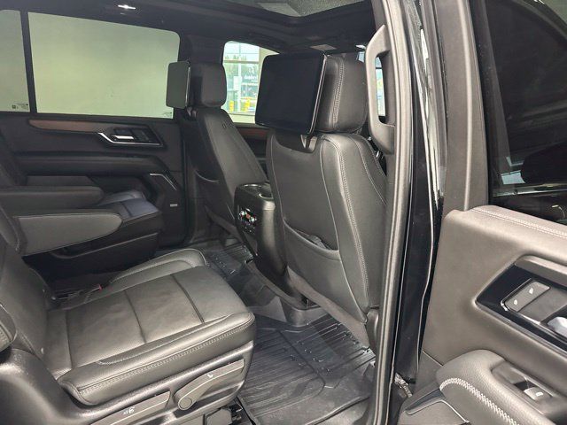 Used 2025 GMC Yukon XL Denali w/ Denali Reserve Package AWD/4WD image 35