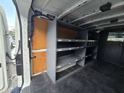 Used 2015 Nissan NV 2500 SV w/ Side & Curtain Airbag Package image 12