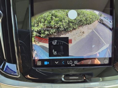 New 2024 Volvo S60 B5 Plus w/ Climate Package image 15