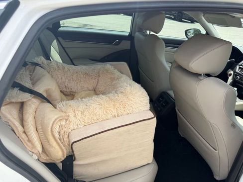 Used 2021 Honda Accord Touring image 12