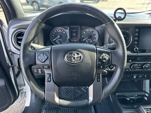 Certified 2021 Toyota Tacoma TRD Off-Road w/ TRD Premium Off Road Package image 18