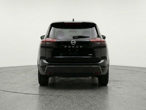 Used 2025 Nissan Rogue SV image 7