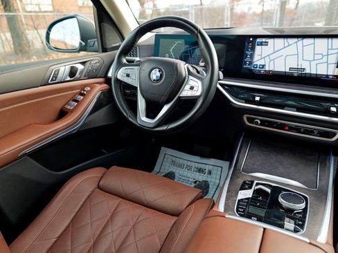 Used 2023 BMW X7 xDrive40i w/ Premium Package image 46