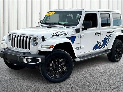 Used 2021 Jeep Wrangler Unlimited Sahara image 2