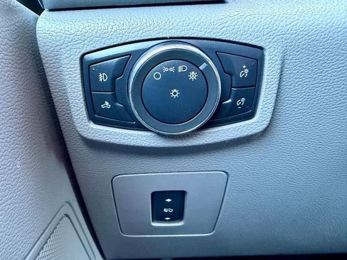 Used 2017 Ford F150 XLT w/ Equipment Group 302A Luxury image 18