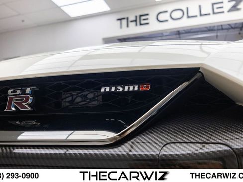 Used 2018 Nissan GT-R NISMO AWD/4WD image 9