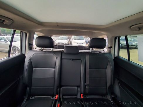 Used 2021 Volkswagen Tiguan S FWD image 23
