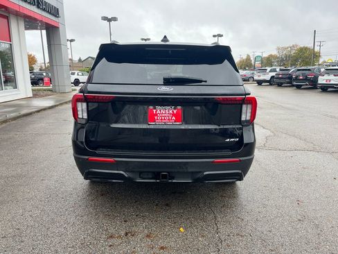 Used 2025 Ford Explorer ST-Line w/ ST-Line Street Pack image 4