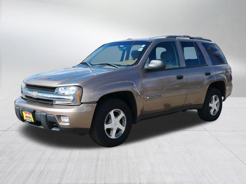 Used 2003 Chevrolet TrailBlazer LT w/ Driver Convenience Package AWD/4WD image 3