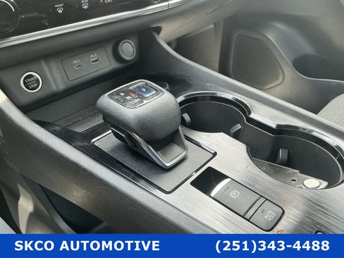 Used 2021 Nissan Rogue S FWD image 23