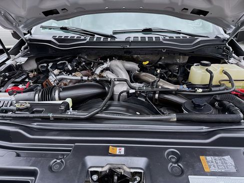 Used 2022 Ford F550 4x4 Crew Cab Super Duty w/ Power Equipment Group image 26