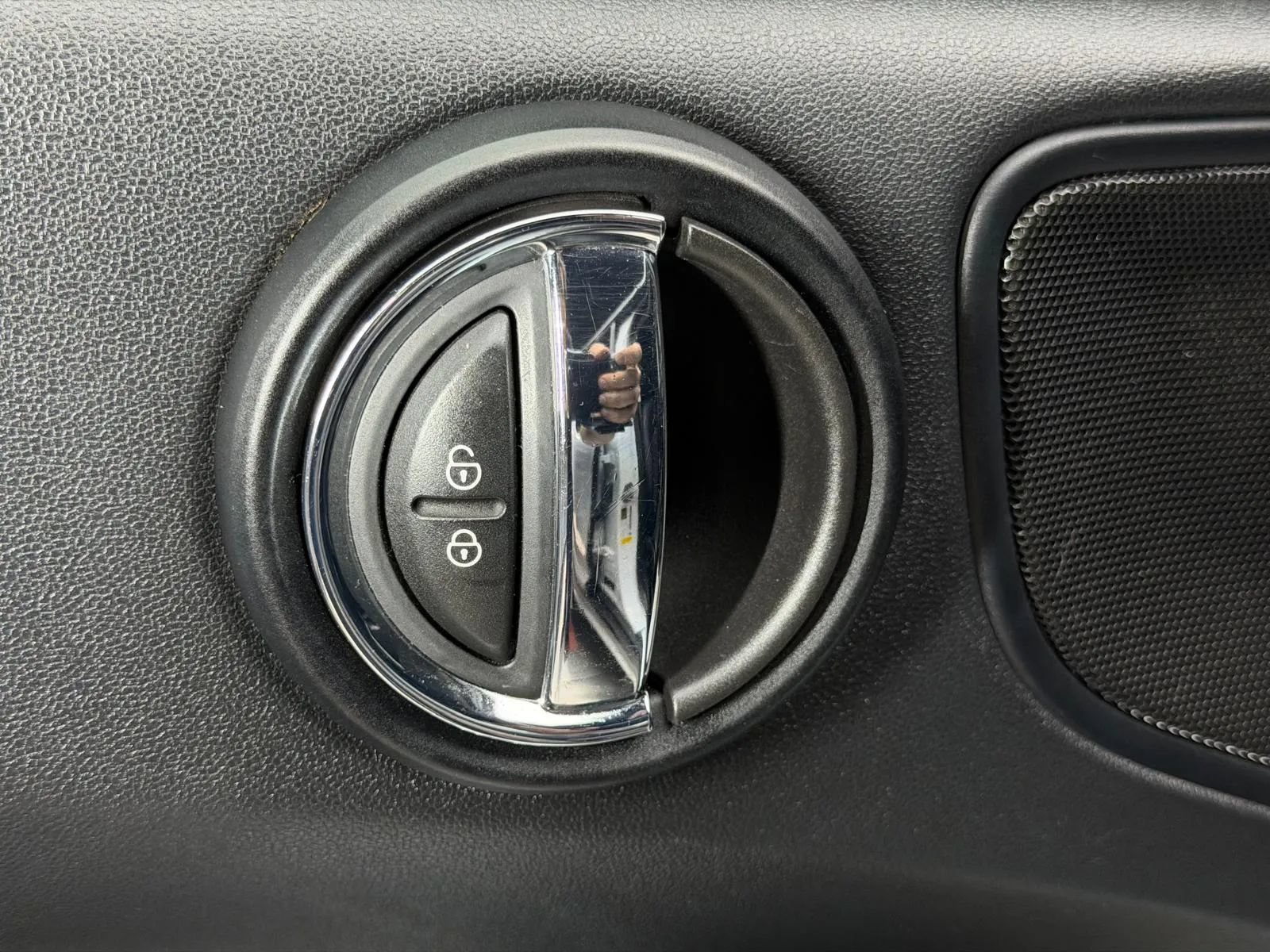 Used 2018 MINI Cooper Countryman FWD image 25