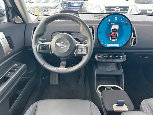 Used 2025 MINI Cooper Countryman S w/ Comfort Package Max image 10
