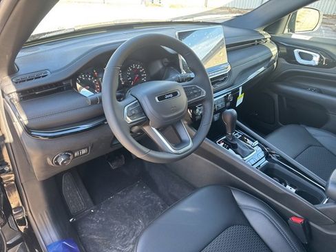 New 2026 Jeep Compass Latitude image 12