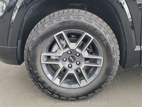 Used 2026 GMC Terrain AT4 w/ Technology Package II image 32