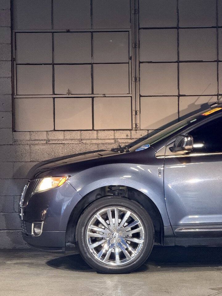 Used 2013 Lincoln MKX AWD image 15