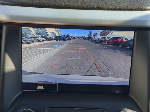 Used 2021 GMC Acadia SLT image 23