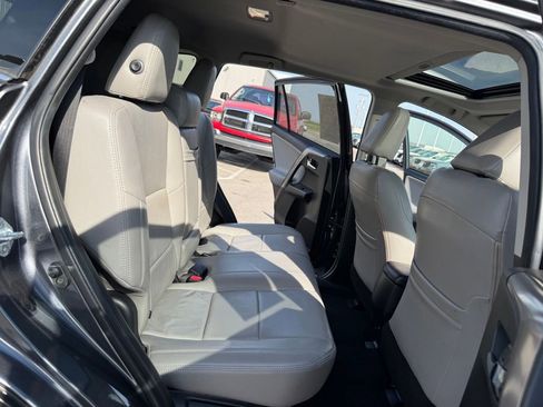 Used 2016 Toyota RAV4 XLE image 18