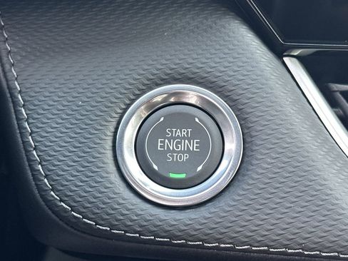 New 2026 Chevrolet Equinox LT image 8