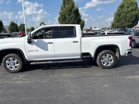 Used 2020 Chevrolet Silverado 2500 High Country w/ Z71 Off-Road Package AWD/4WD image 11