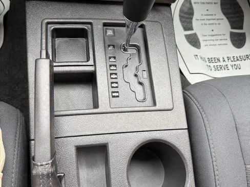 Used 2012 Jeep Liberty Sport image 28