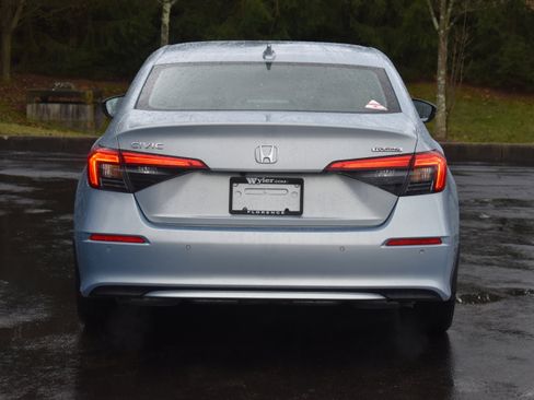 Used 2023 Honda Civic Touring image 7