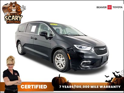 Used 2024 Chrysler Pacifica Touring-L