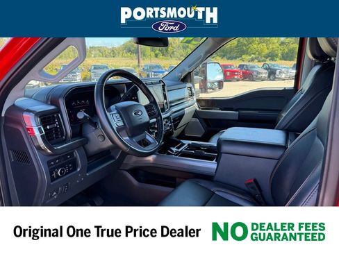 Used 2024 Ford F350 Lariat w/ Lariat Ultimate Package image 4