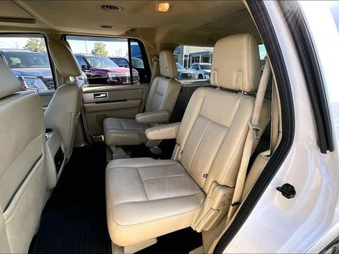 Used 2017 Ford Expedition Limited w/ Equipment Group 301A RWD image 19