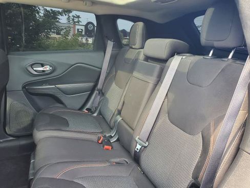 Used 2016 Jeep Cherokee 75th Anniversary FWD image 24