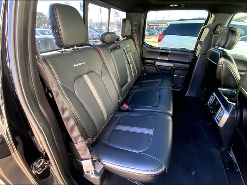 Used 2018 Ford F150 Platinum w/ Equipment Group 701A Luxury image 19