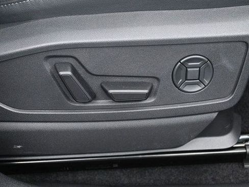Certified 2025 Audi Q5 Premium w/ Convenience Package AWD/4WD image 36