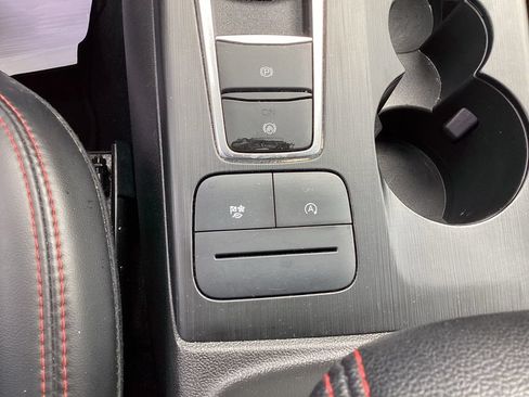 Used 2025 Ford Escape ST-Line AWD/4WD image 28