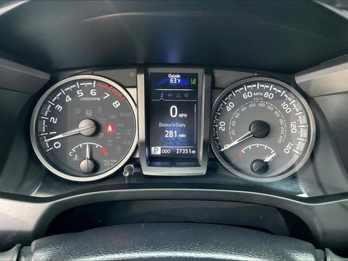Used 2022 Toyota Tacoma TRD Sport image 24