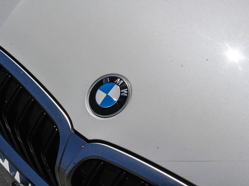 Used 2023 BMW 330i Sedan w/ Convenience Package RWD image 11